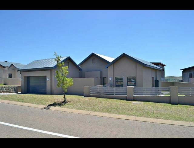 3 BEDROOM HOUSE FOR SALE IN COPPERLEAF ESTATE